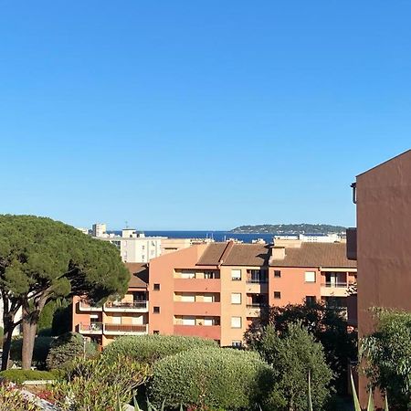 Appartement Vue Mer Avec Place De Parking Privee 圣马克西姆 外观 照片