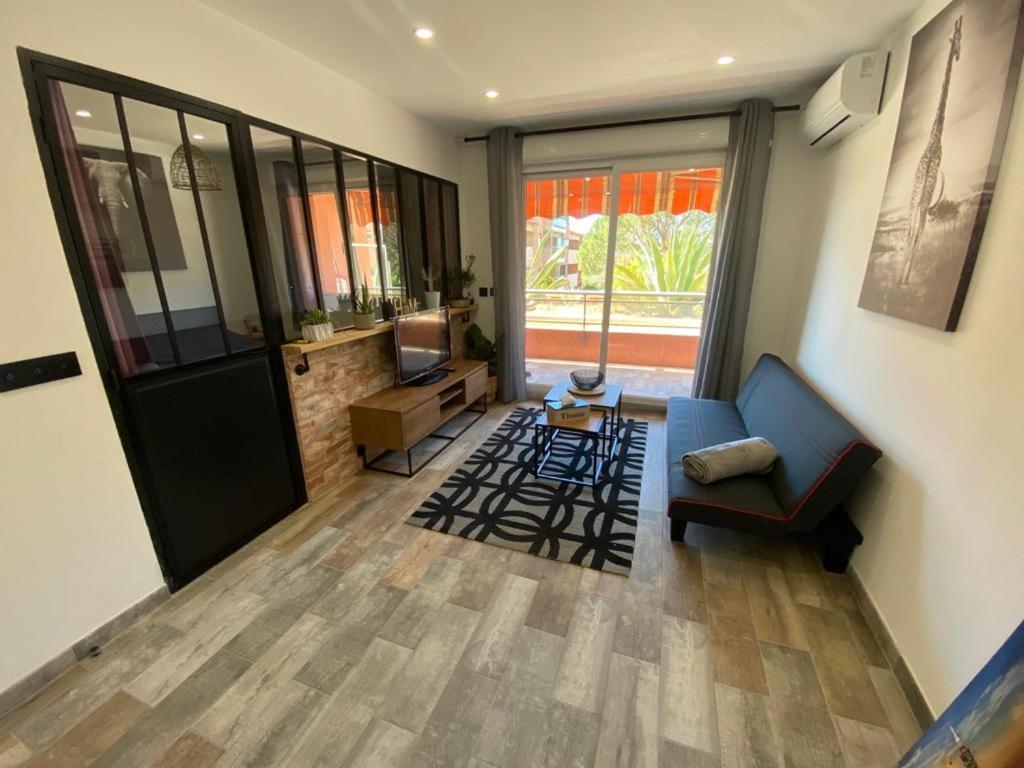 Appartement Vue Mer Avec Place De Parking Privee 圣马克西姆 外观 照片