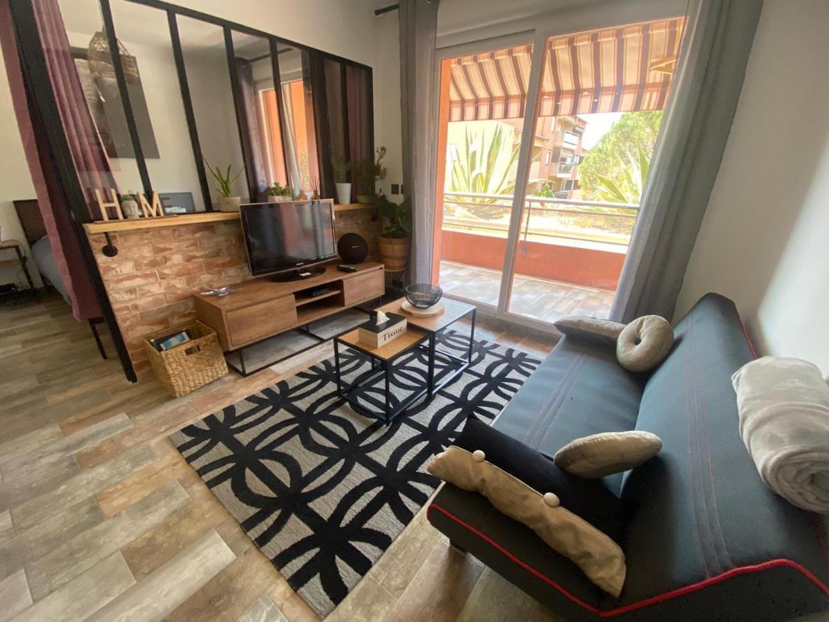 Appartement Vue Mer Avec Place De Parking Privee 圣马克西姆 外观 照片