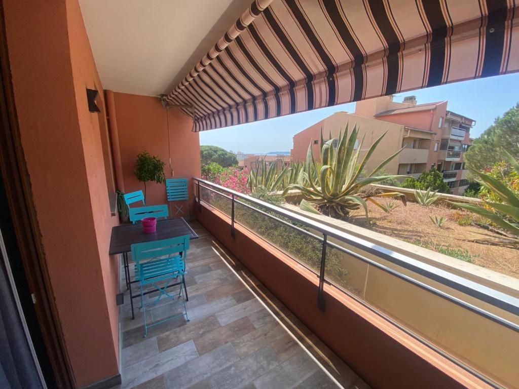 Appartement Vue Mer Avec Place De Parking Privee 圣马克西姆 外观 照片